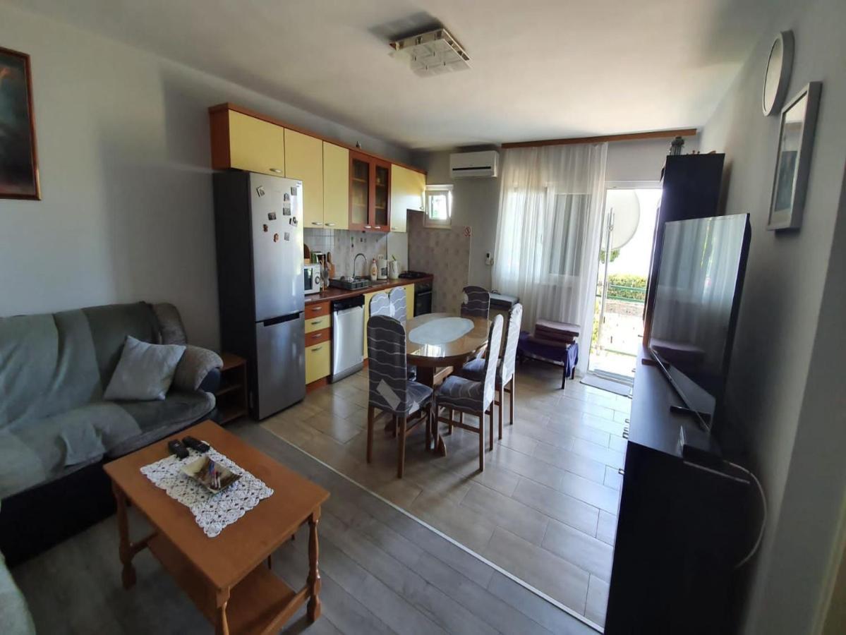 Apartment Miro Kastela Exterior photo